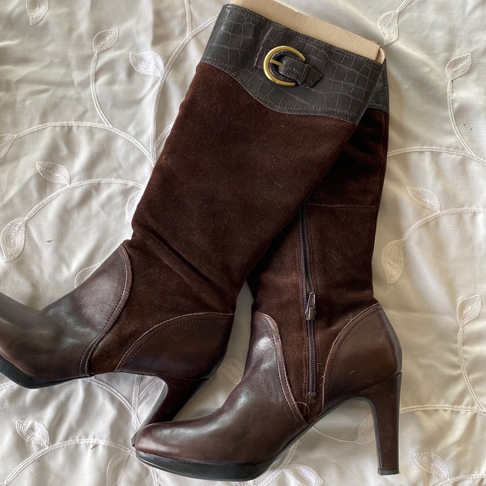 Naturalizer Brown suede heeled boot Size 11
